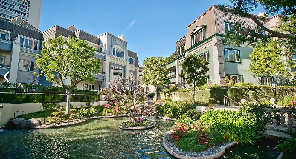Le Parc Condominiums Century City